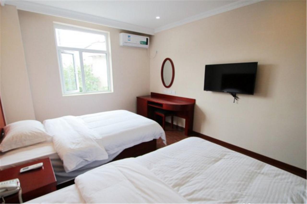 Greentree Inn Shanghai Hongqiao Hub Cao'An Road Huajiang Branch Road Express Hotel Jiading Екстер'єр фото