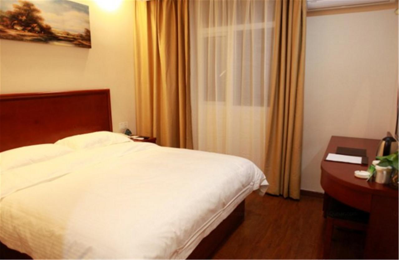 Greentree Inn Shanghai Hongqiao Hub Cao'An Road Huajiang Branch Road Express Hotel Jiading Екстер'єр фото